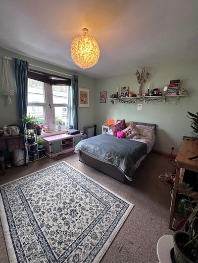 Large Double Room to rent  Main Photo