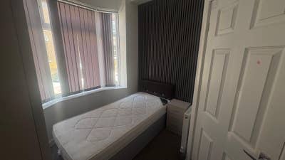 *Available Now* En-Suite Bedroom Main Photo
