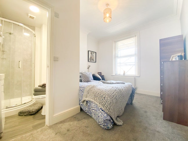 Newly Refurbished House Share close to City Centre Main Photo