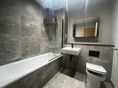 Luxury 2 bedroom apartment in Waterhouse Gardens Main Photo