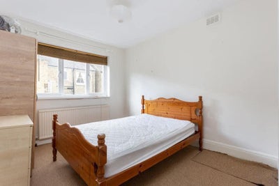 Fulham townhouse double room Main Photo