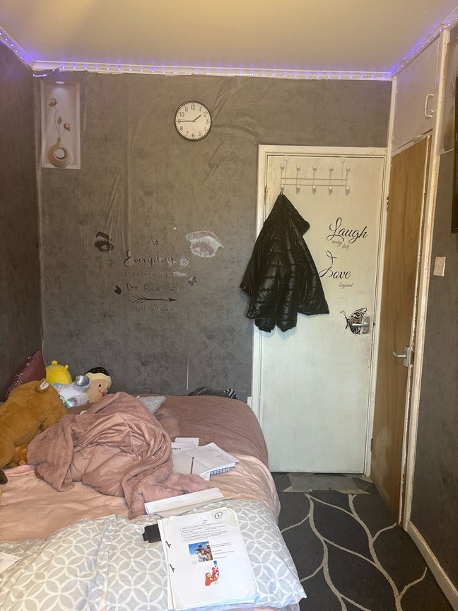 Small double room for rent  Main Photo