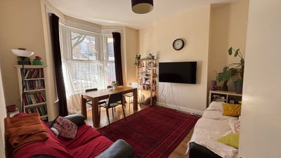Social 5 Bed House Super Close to Archway! Main Photo