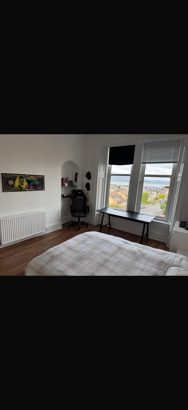 Large Double Room – West End, Greenock Main Photo