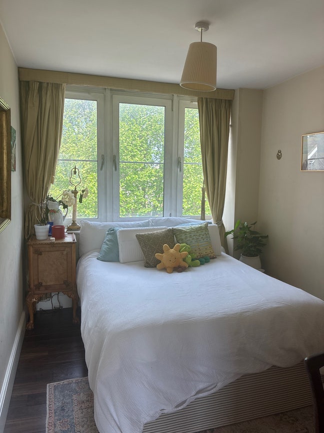 Sublet a beautiful room on Portobello  Main Photo