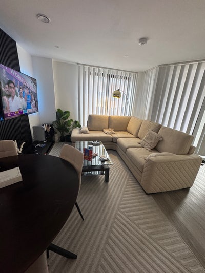 Riverside double room-modern new-build apartment  Main Photo