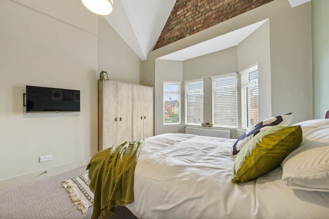 1 Double En-Suite in Old Swan Area! Main Photo