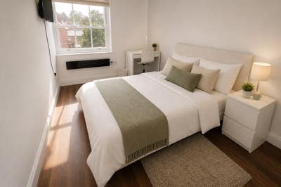 HUGE Room in Central Reading!  Main Photo