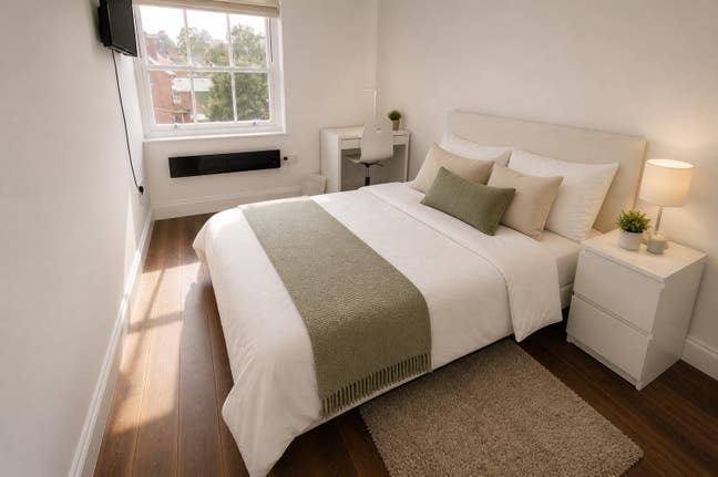 HUGE Room in Central Reading!  Main Photo