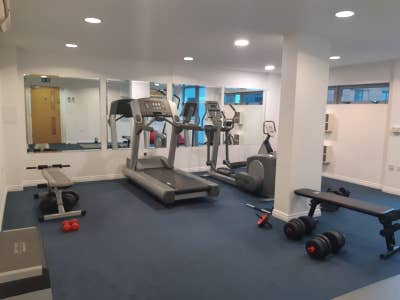 Camden fever! Gym, balcony, gr8 building!! Main Photo