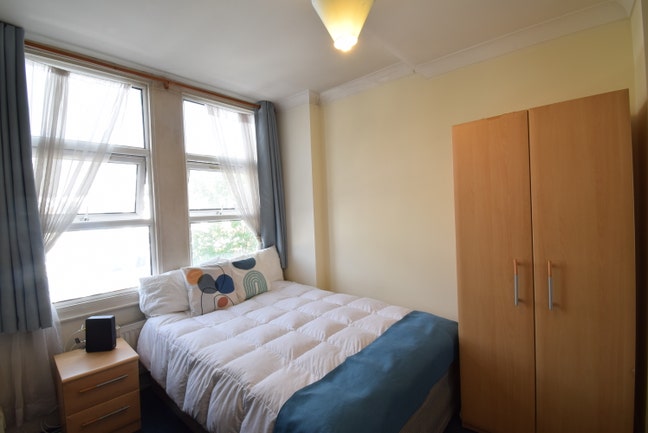 En-Suite Room in Chiswick Flat– All Bills Included Main Photo