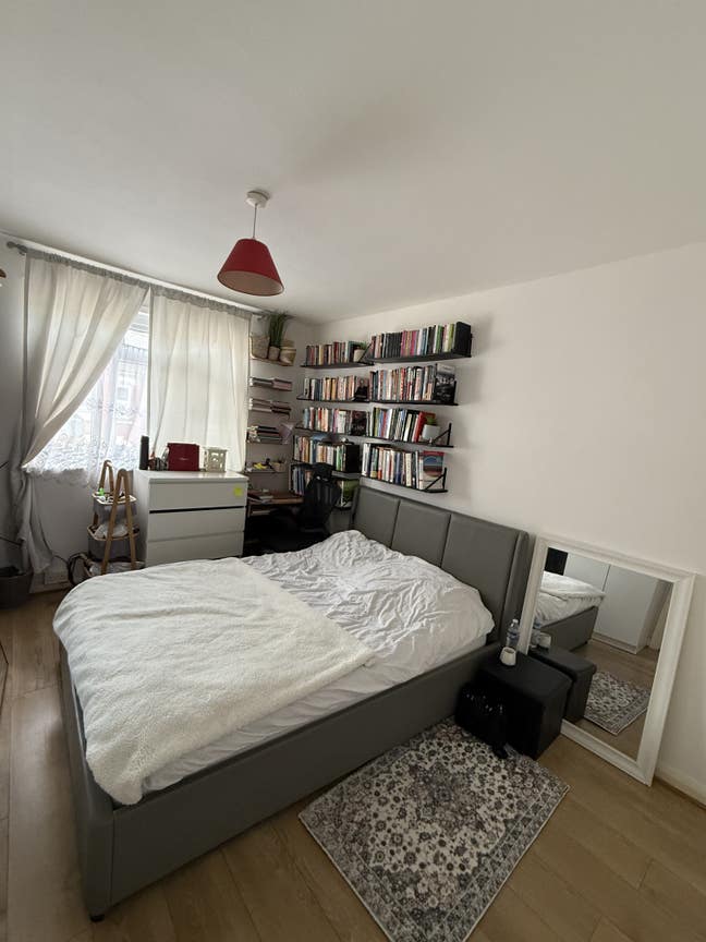 Double Room. Bills included. Tottenham Hale  Main Photo