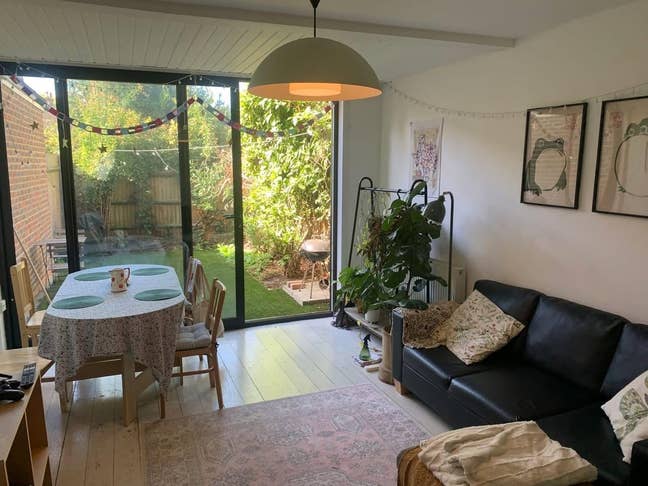 Welcoming home for sublet in Kennington Main Photo