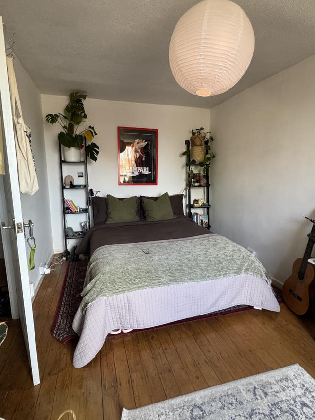 🌞Sunny Double Available in Friendly Flatshare🌞 Main Photo
