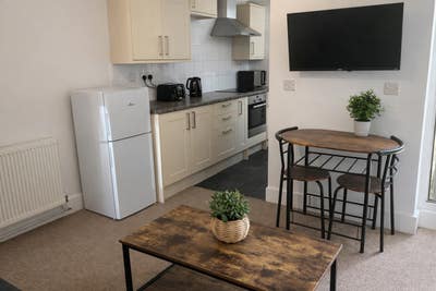 Double room | 5min to station | &pound;750 all bills inc Main Photo