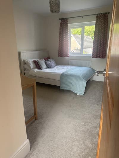 Double room in bright airy home with garden Main Photo