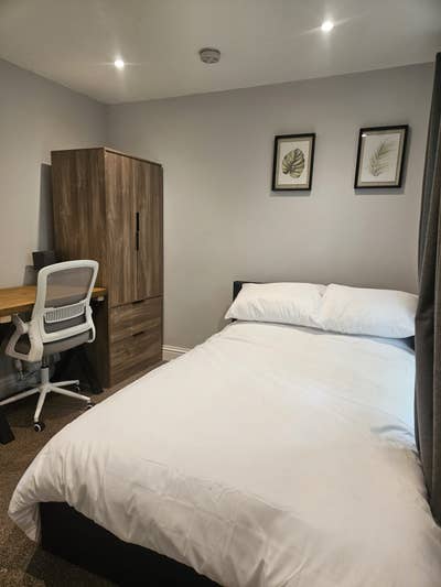 Ensuite double - Near Monton / Worsley Main Photo