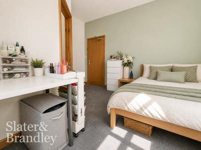Queens Road **Double Ensuite****Bills Inclusive ** Main Photo