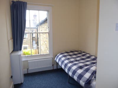 Single Room in Queens Park Main Photo