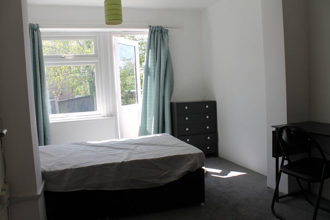 🏠Rooms to Rent🏠- 📍Downs Road📍CT2 7TW Main Photo