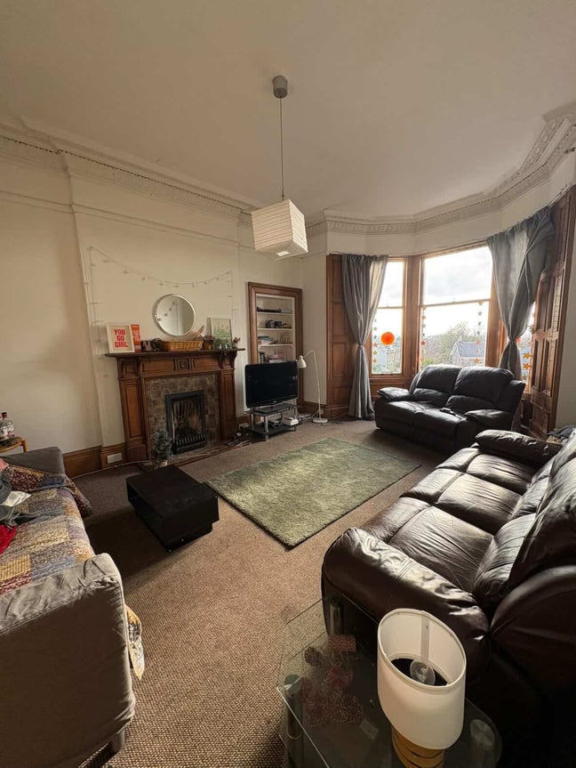Room available in Morningside with Uofe students Main Photo