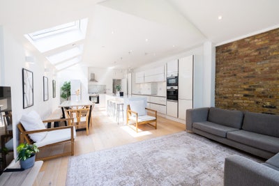 🏡Double Room😍Lux Living Space🌳10min Walk to St✨ Main Photo