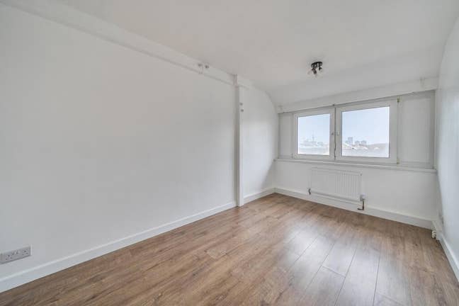 ✨ Beautiful 2-Bedroom Flat – Fully Refurbished – Main Photo