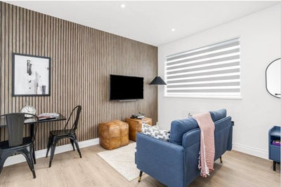🏡✨ Stunning Studio Flat in Uxbridge  Main Photo