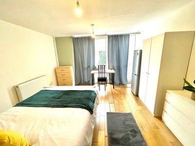 33s - Nice  room in archway just for 1 months Main Photo