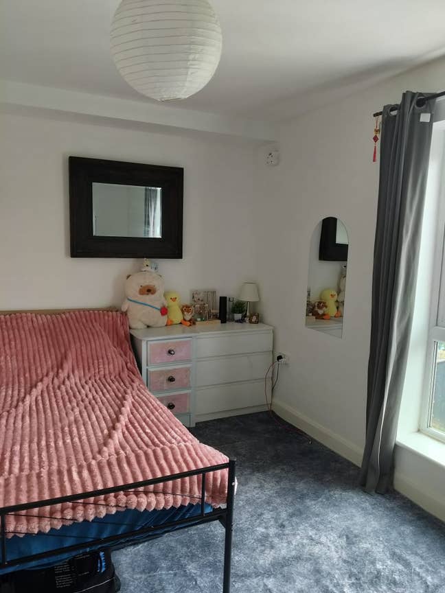 Large room  Main Photo