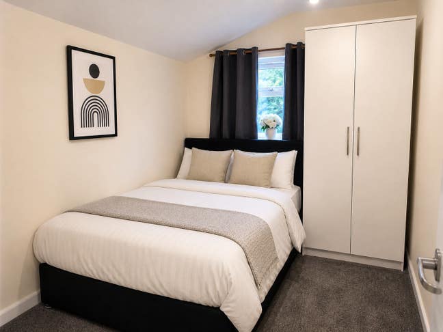 Furnished Room Available in Gillingham  Main Photo