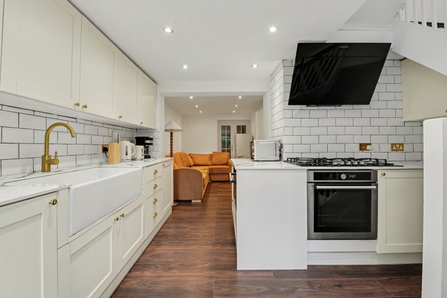 🔑 Old Street Property Reserve Now or Miss Out ✨ Main Photo