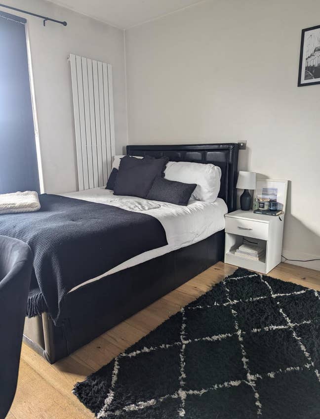 Double room with balcony - Finsbury Park  Main Photo