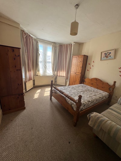 Room for rent in Croydon  Main Photo