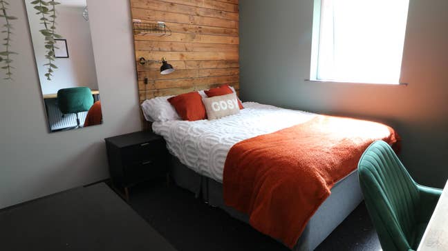 Ensuite Rooms Available 🏡 Gwyneth Road Main Photo