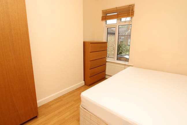 Secure Asap-Beautiful Double Room in Upton Park Main Photo