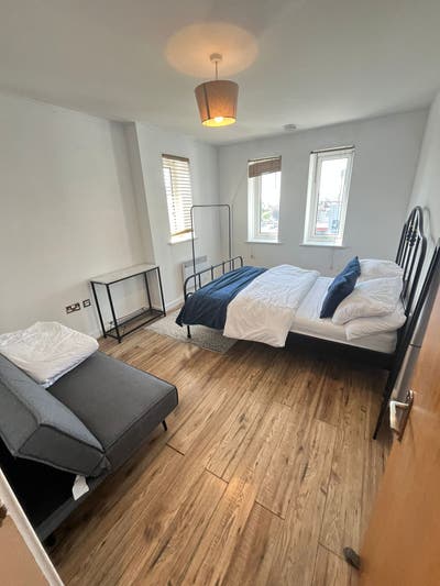 Stratford 2 big Double rooms available now Main Photo