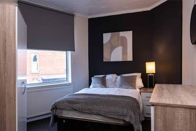 No Deposit - Refurbished House (2025) & Cleaner Main Photo