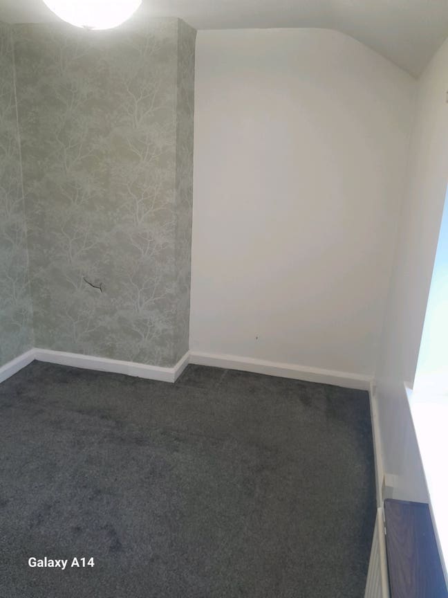 1 Double room for couple or 2 girls Main Photo