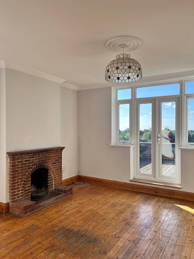 Spacious double room in Harrow  Main Photo