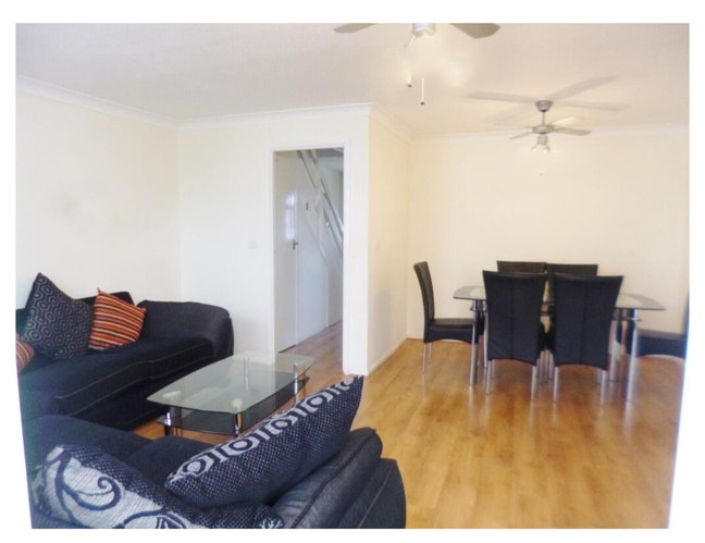 3 bed house to rent to family Main Photo