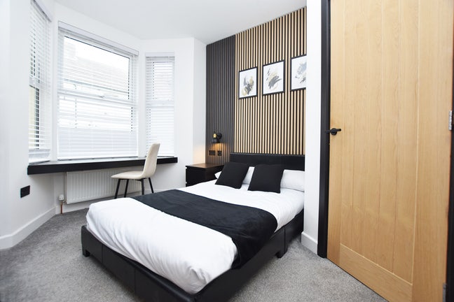 🏥 Walk to Medway Hosp | All Bills | En-Suite 🚿 Main Photo