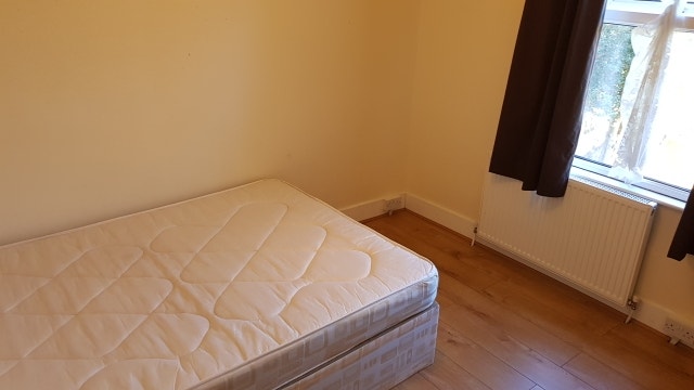 Double Room Available All bills included .. Main Photo