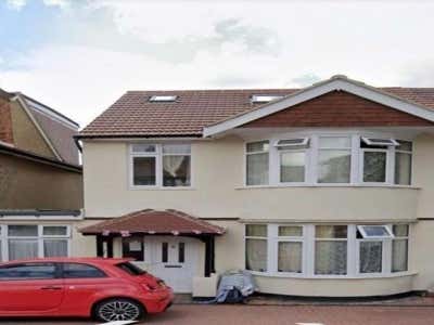 Spacious Double Room with En-Suite to Let  Main Photo