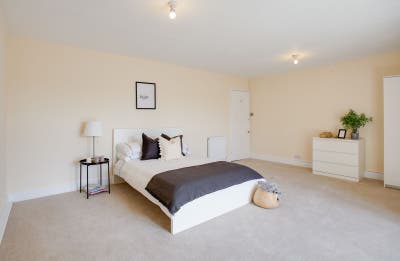 ⭐️ Double Bedroom Available in Ealing | W5 ⭐️ Main Photo