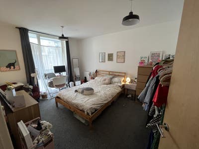 Large Unfurnished Double in Homerton  Main Photo