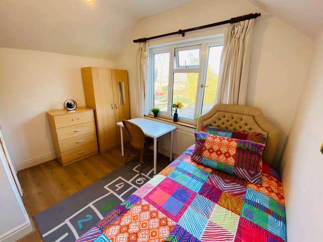 🌟 Double Room (Singler use)  in Ealing Common – Z Main Photo