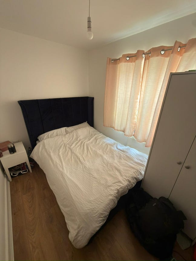 Small Double Room – 2 Min Walk from Wembley Park  Main Photo