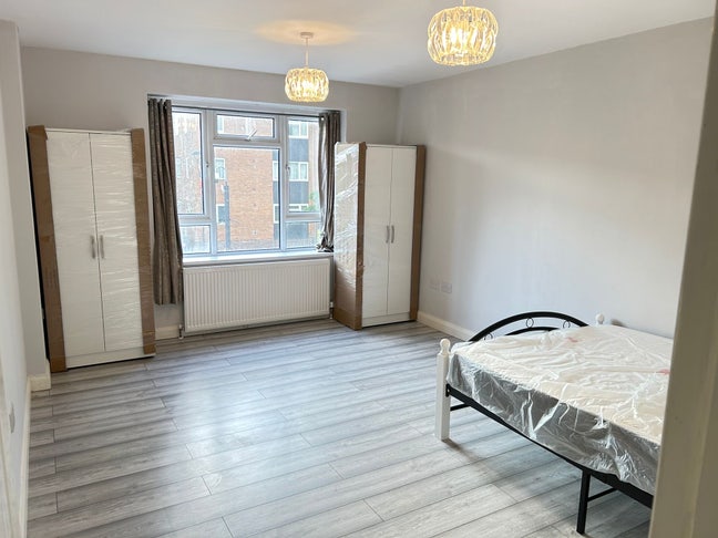 Beautiful rooms available for rent in Dartford  Main Photo