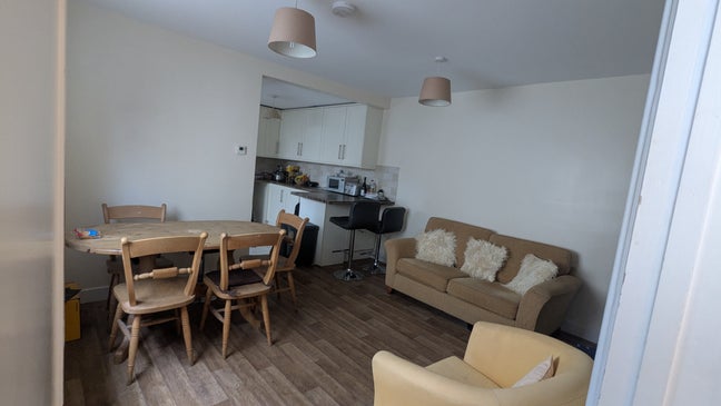 Single room for rent in Woking Main Photo
